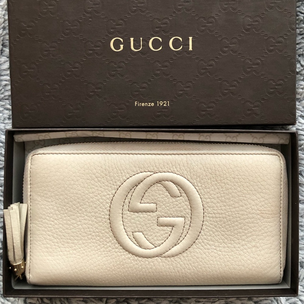 Gucci Leather Soho Zip Around Wallet